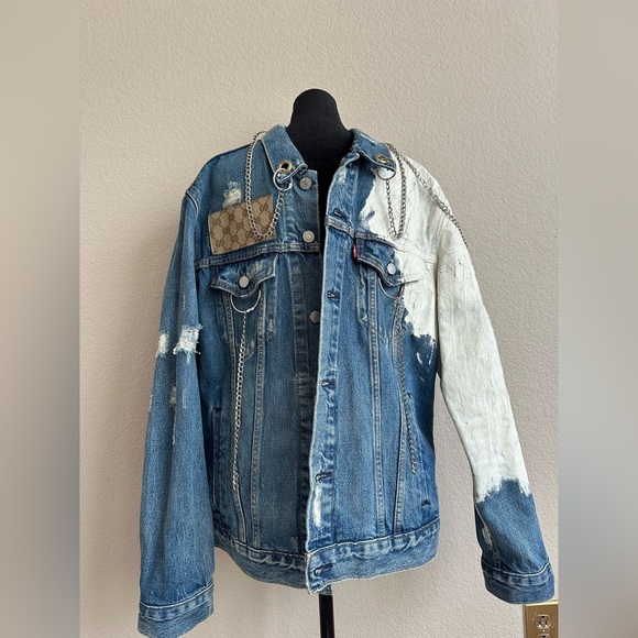 Very Rare 90s LEVI'S Denim Trucker  Hippie Grunge Jacket Patch and Chains, L. - Picture 1 of 16